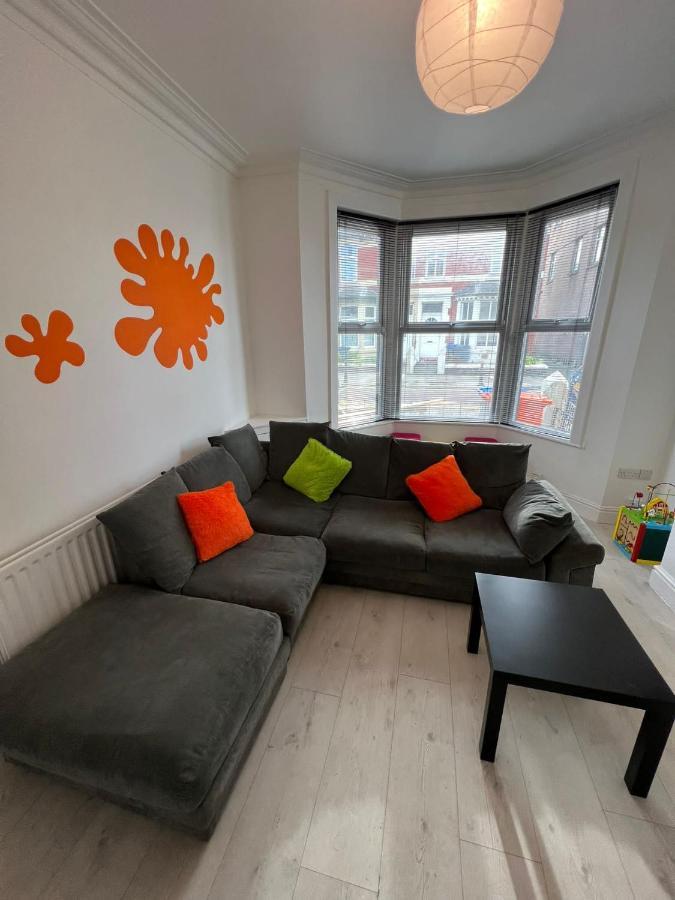 ブラックプール Nickelodeon House Great For Kidsヴィラ エクステリア 写真